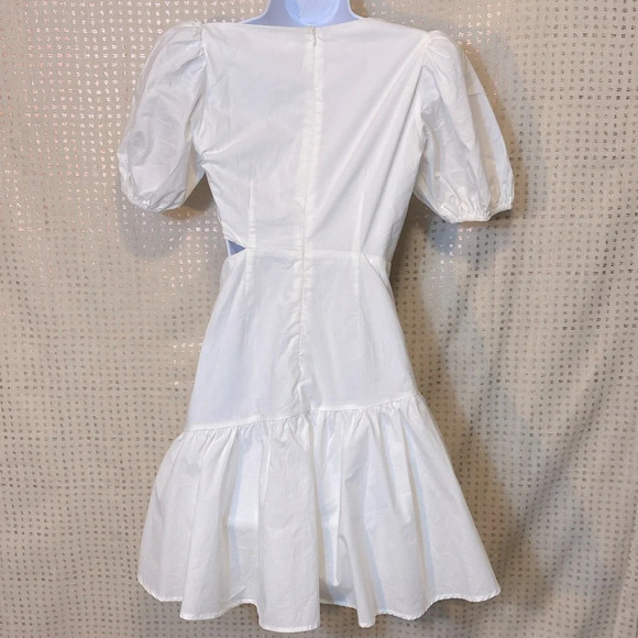 Astr the Label White Mayfair Dress with Cutout - Picture 3 of 10
